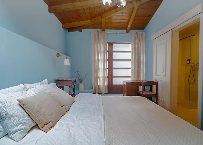 Upper Town Rooms